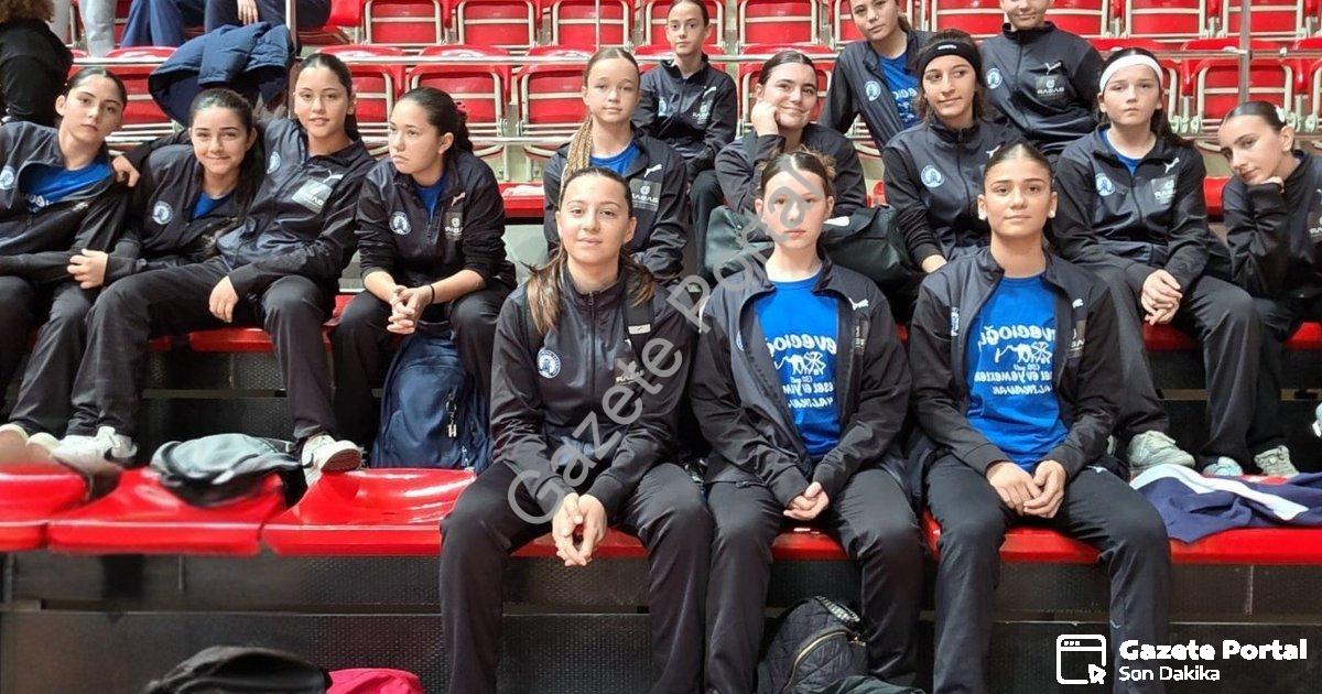 "Yalıkavakspor Konya'da Fırtına Gibi Esti: Mevlana Turnuvası'nda Farklı Skor" başlıklı haber için fo