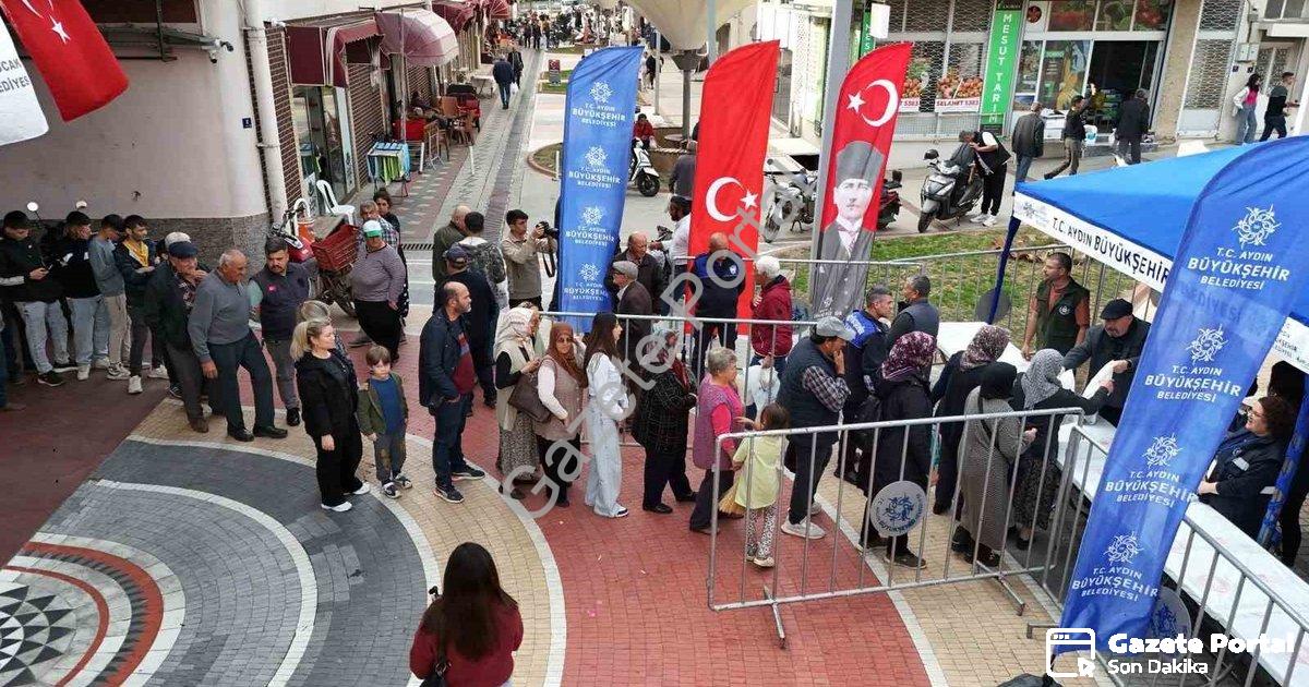 "Aydın Kuyucak'ta Üretim Seferberliği: Binlerce Ata Tohumu Fidesi Dağıtıldı" başlıklı haber için fot