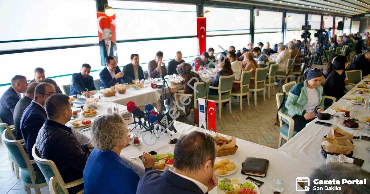 "Başkan Günel'den Büyükşehir'e Bütçe Eleştirisi: Kuşadası'na Pay Yok" başlıklı haber için fotorealis