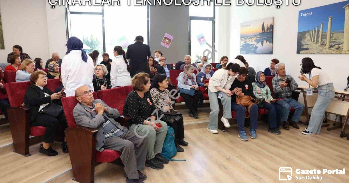 "Dijital Köprüler Projesi: Gençler ve Çınarlar Teknolojiyle Buluştu" başlıklı haber için fotorealist