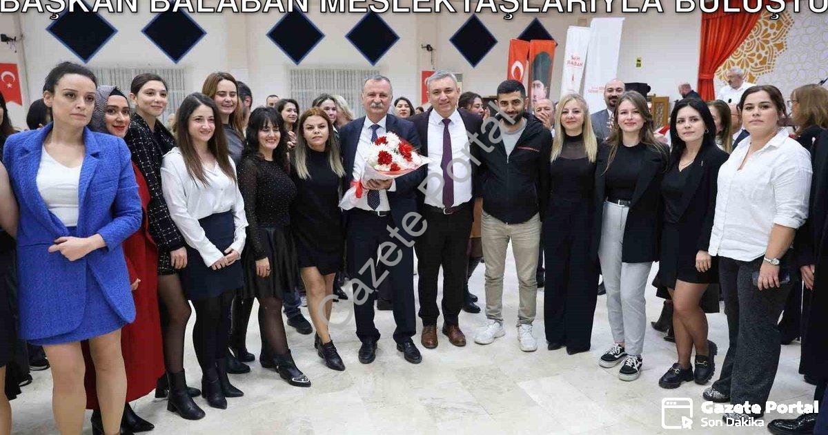 "Yunusemre'de Öğretmenler Günü Coşkusu: Başkan Balaban Meslektaşlarıyla Buluştu" başlıklı haber için