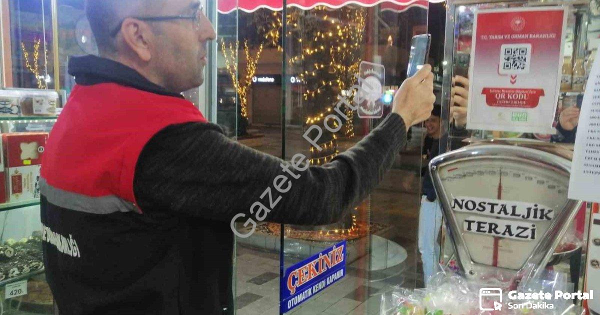 "Uşak’ta Gıda Güvenliği İçin Gece Gündüz Denetim Seferberliği" başlıklı haber için fotorealistik, pr
