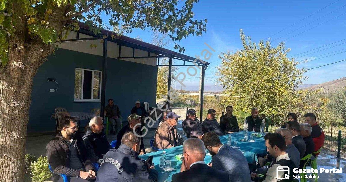 "Sarıgöl Kaymakamı Halil Dalak Sığırtmaçlı Mahallesi'nde Vatandaşla Buluştu" başlıklı haber için fot