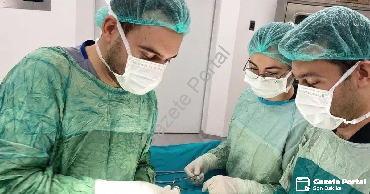 "Şuhut Devlet Hastanesi'nde Tarihi Başarı: İlk Yama ile Fıtık Ameliyatı" başlıklı haber için fotorea